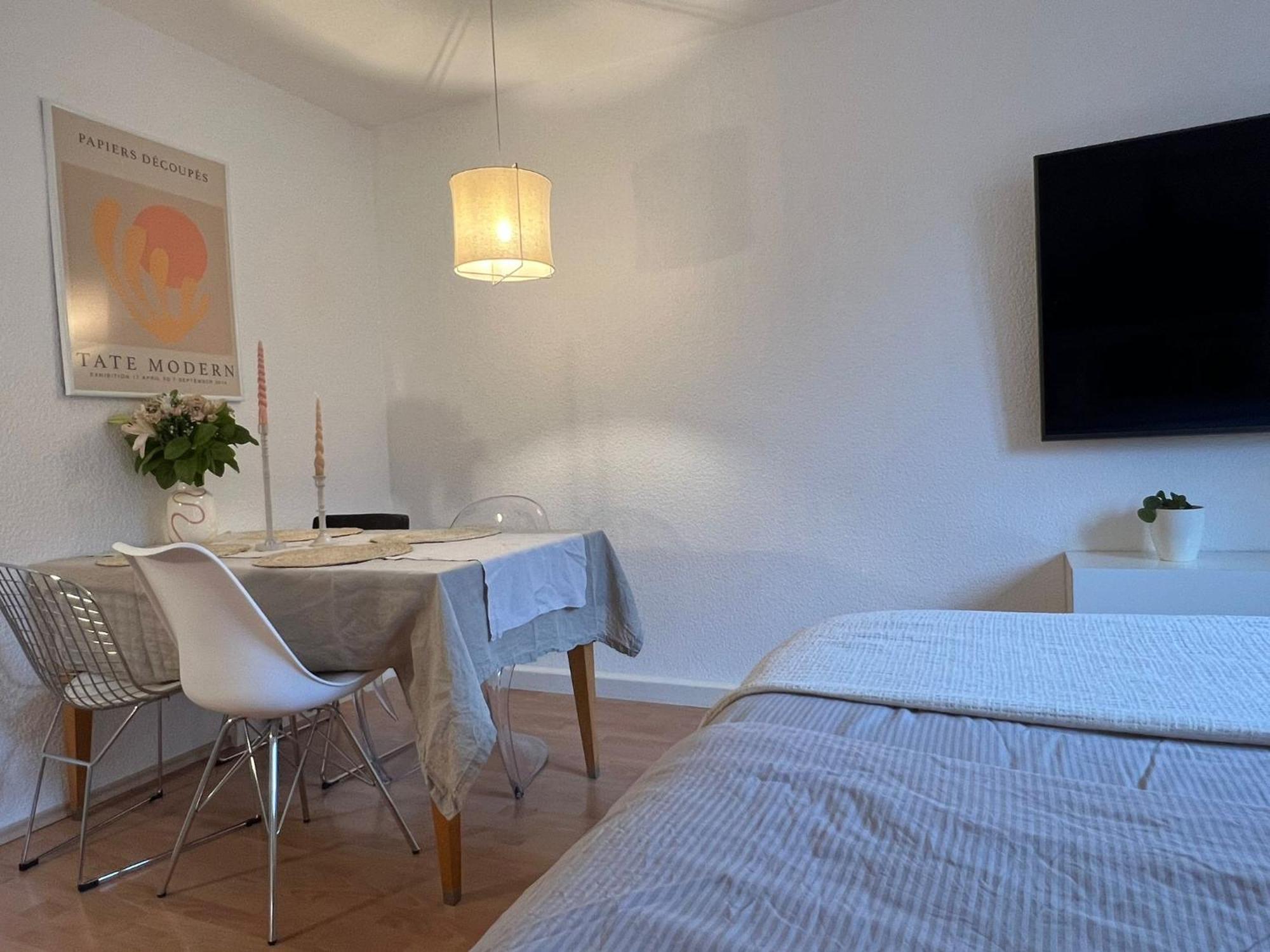 Apartment Wunderschoene 3 Zimmer Mitten In Schwabing *
